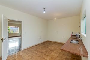 Image 42 - 876627