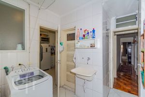 Image 30 - 876630