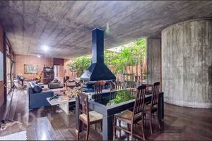 Image 6 - 876636