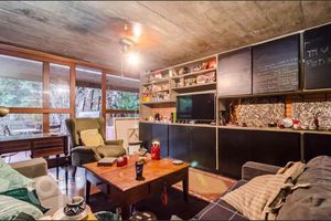 Image 11 - 876636