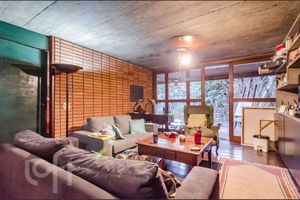 Image 8 - 876636