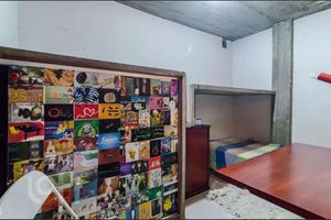 Image 35 - 876636