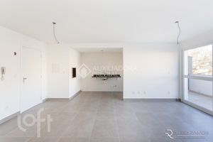 Image 1 - 876637