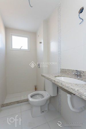 Image 11 - 876637