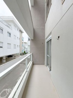 Image 15 - 876643