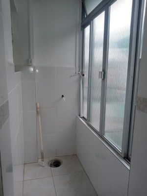Image 5 - 876646