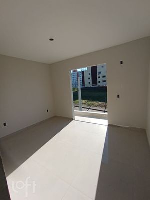 Image 17 - 876682