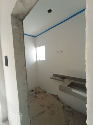 Image 19 - 876682
