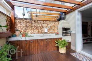 Image 15 - 876683