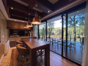 Image 9 - 876684