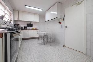 Image 24 - 876685