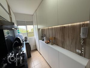 Image 13 - 876689