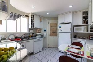 Image 44 - 876694