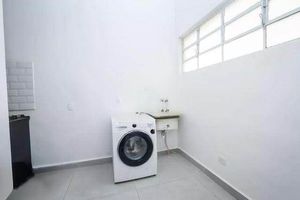 Image 9 - 876699