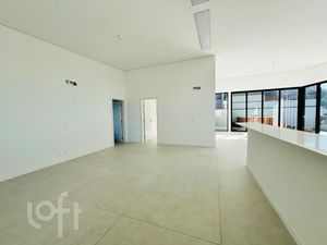 Image 39 - 876710