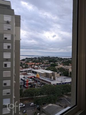 Image 6 - 876713