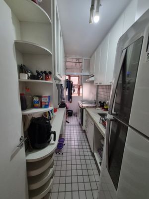 Image 3 - 876716