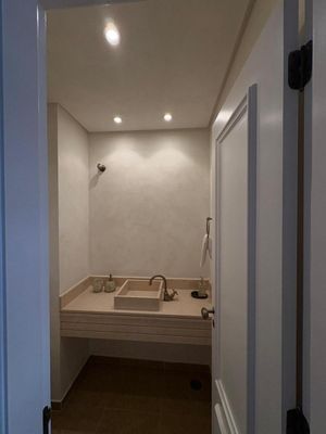 Image 7 - 876719