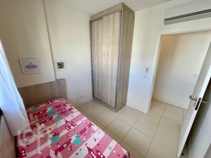 Image 15 - 876722
