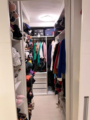 Image 10 - 876724