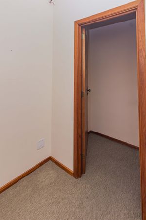Image 10 - 876726