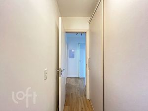 Image 17 - 876734