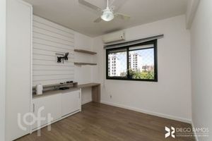 Image 7 - 876734