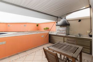 Image 42 - 876772