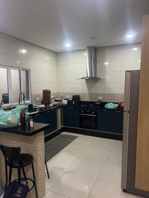 Image 3 - 876782