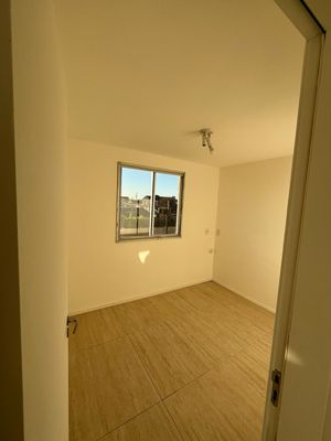 Image 10 - 876786