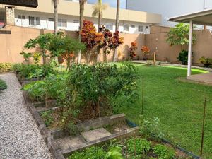 Image 8 - 876789