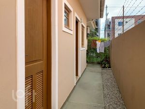 Image 12 - 876789