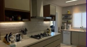 Image 7 - 876798