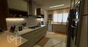 Image 4 - 876798