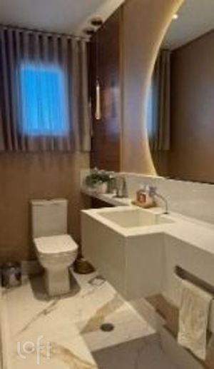 Image 10 - 876798