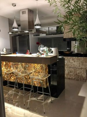 Image 5 - 876817