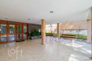 Image 4 - 876822