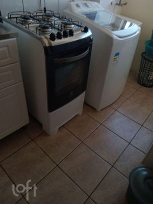 Image 9 - 876825
