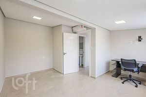 Image 14 - 876842