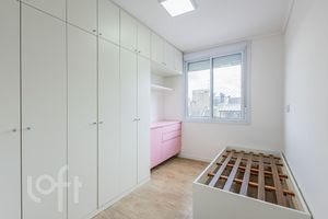Image 17 - 876842