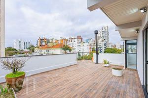 Image 12 - 876842