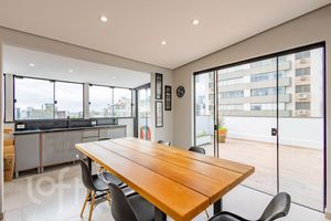 Image 9 - 876842