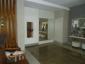 Image 0 - 876852