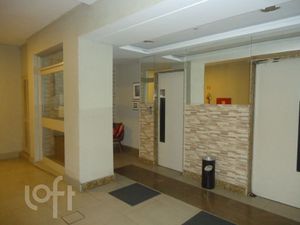 Image 6 - 876852