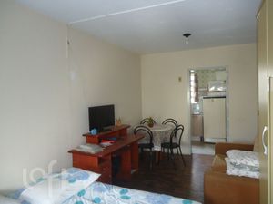 Image 12 - 876852