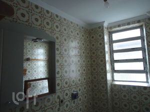 Image 19 - 876852