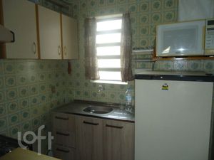Image 18 - 876852