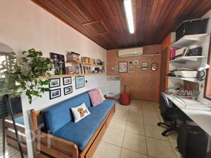 Image 25 - 876855