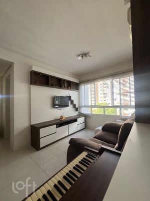 Image 11 - 876856