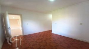 Image 6 - 876858